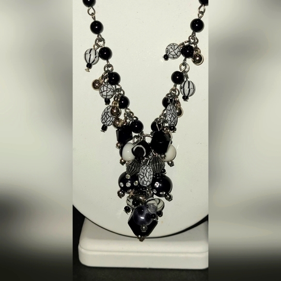 Aris Jewelry Aris By Treska Black And White Bead Necklace Nwt